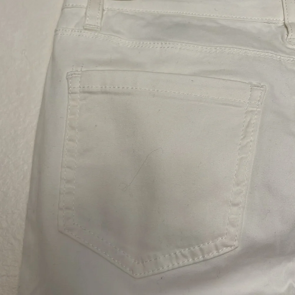 BUFFALO. Size 2/26. Color white - Picture 6 of 6